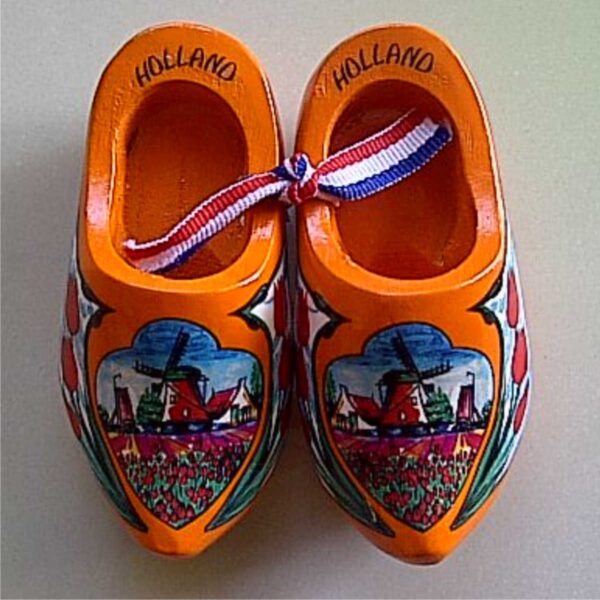 Jual Souvenir Pajangan Sepatu Holland Orange