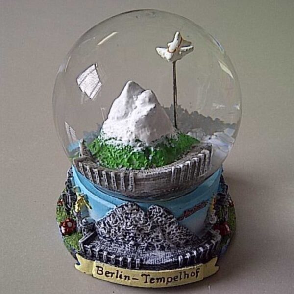 Jual Souvenir Snow Globe Berlin Jerman